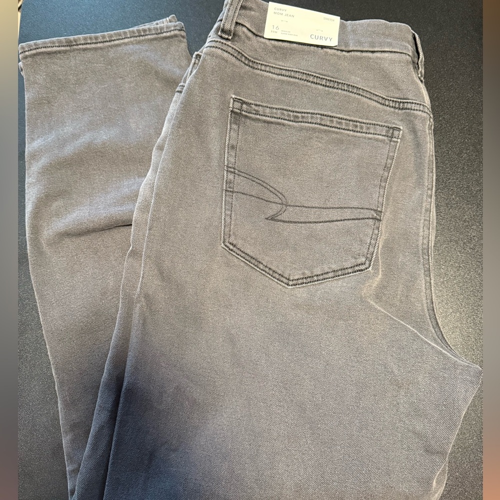 American Eagle Curvy Mom Jean - Size 16/33W Black
